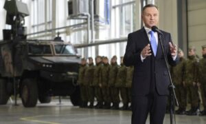 75852451_Polish-President-Andrzej-Duda-speaks-during-a-ceremony-of-signing-a-deal-to-buy-the-US-made